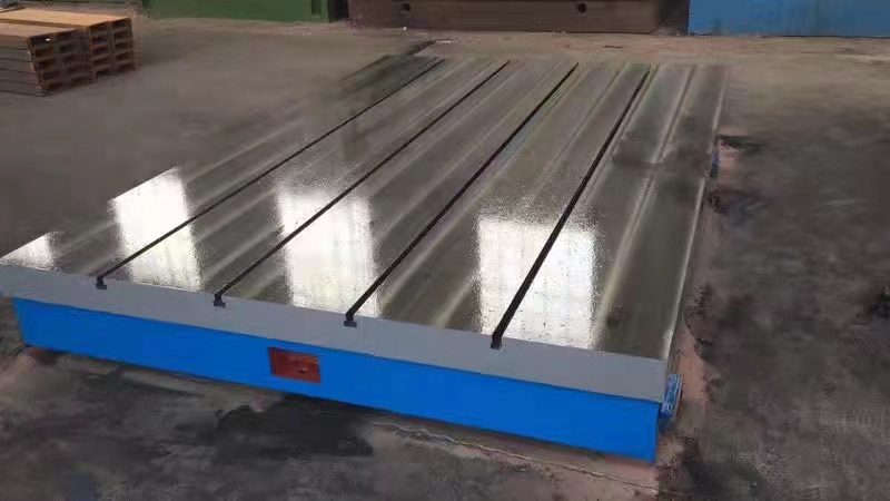 鑄鋼工作臺(tái)